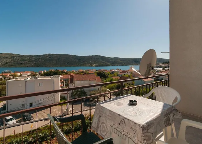 Ban Poljica (Trogir)