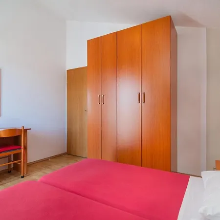 Ban Apartman